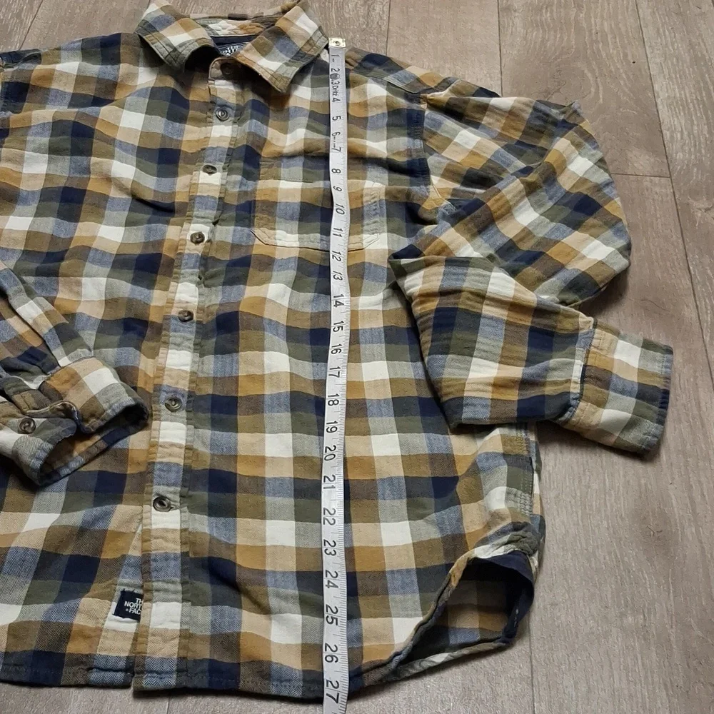 Mens The North Face Plaid Button Down Long Sleeve Shirt‎